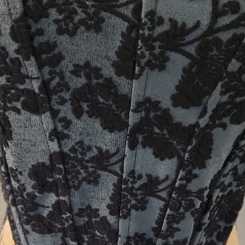 Anthropologie Black Floral Crop Top - Picture 4 of 6